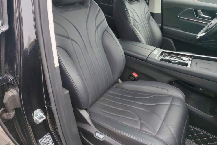 Used Chery Fengyun T9 2024 120 Long-Range Luxury Version 5 Seats Ternary Lithium Right Front Seat