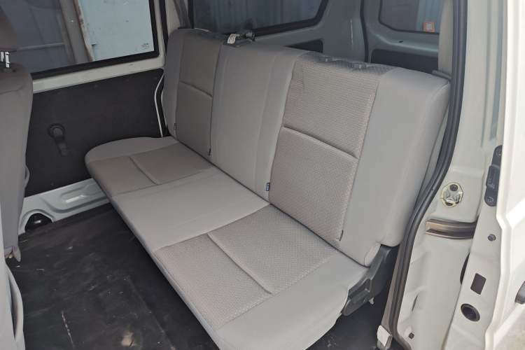 Used Jinbei Hiace X30 2020 1.5L Super-Comfortable Version China VI Standard SWC15M