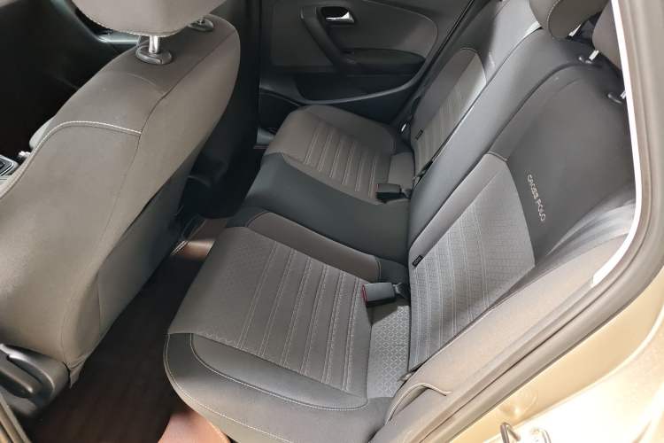 Used Volkswagen Polo 2014 1.6L Cross Polo Automatic
