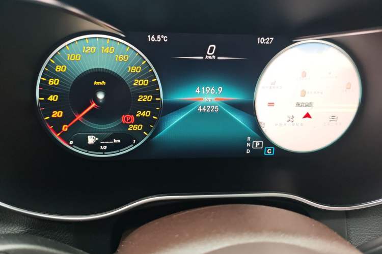 Used Mercedes-Benz GLC 2022 Facelifted GLC 260 L 4MATIC Dynamic Edition Odometer Close Up