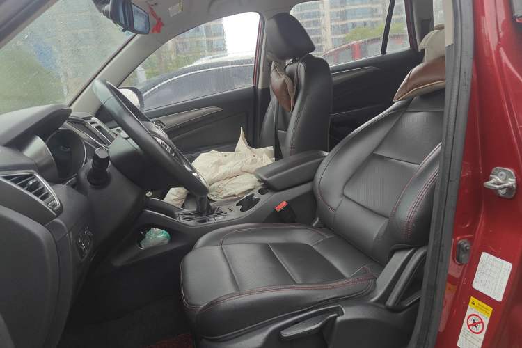 Used CHANGAN CS75 2014 2.0L Manual Luxury Version China V Standard
