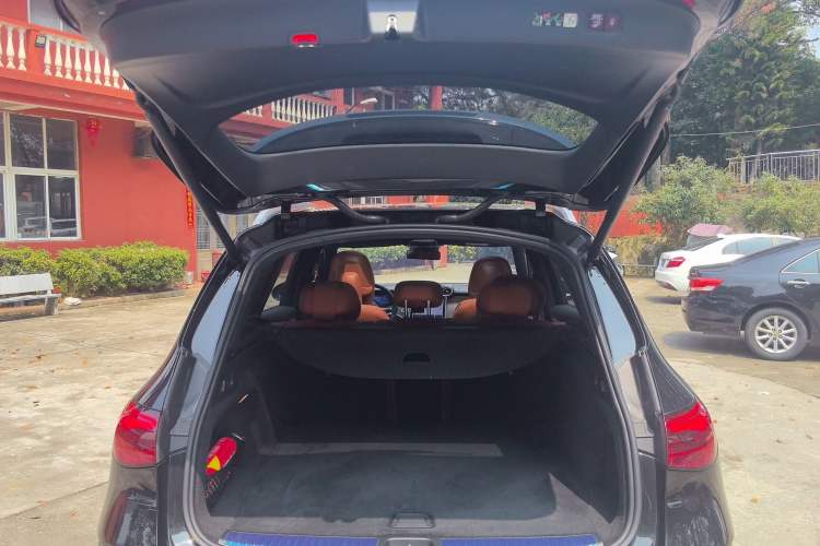 Used Mercedes-Benz GLC 2024 Refreshed GLC 300 L 4MATIC Dynamic Version 5 Seats