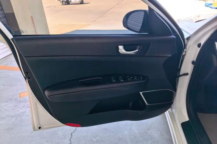 Used Kia K5 2019 Pro 1.6T Automatic Luxury Edition China VI Standard