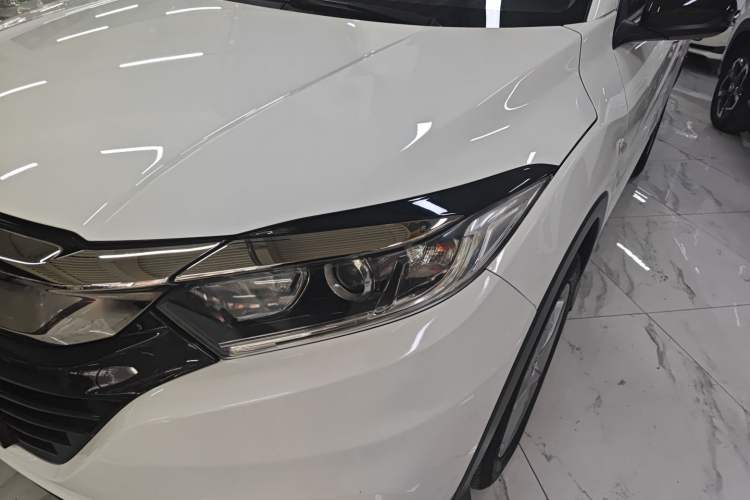 Used Honda Vezel 2020 1.5L CVT Elite Edition Exterior 2