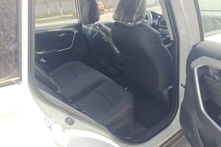 Used Toyota RAV4 2024 Dual-Motor 2.5L E-CVT Two-Wheel Drive Elite Plus Edition Exterior 5