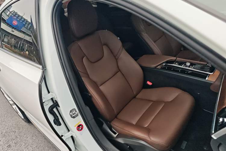 Used Volvo S90 2020 T5 Zhiyi Luxury Edition Right Front Seat