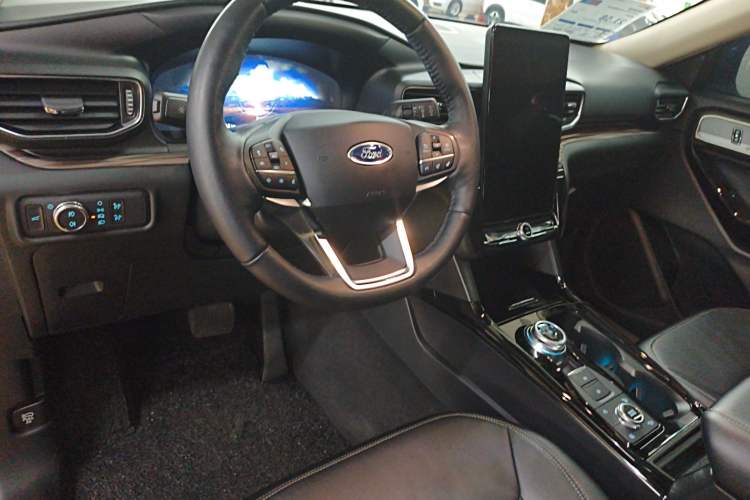 Used Ford Explorer 2020 EcoBoost 285 4x4 Titanium Edition 6 Seats