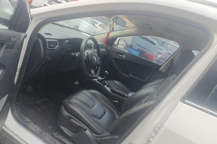 Used Dongfeng Fengon 580 2016 1.5T Manual Luxury Edition