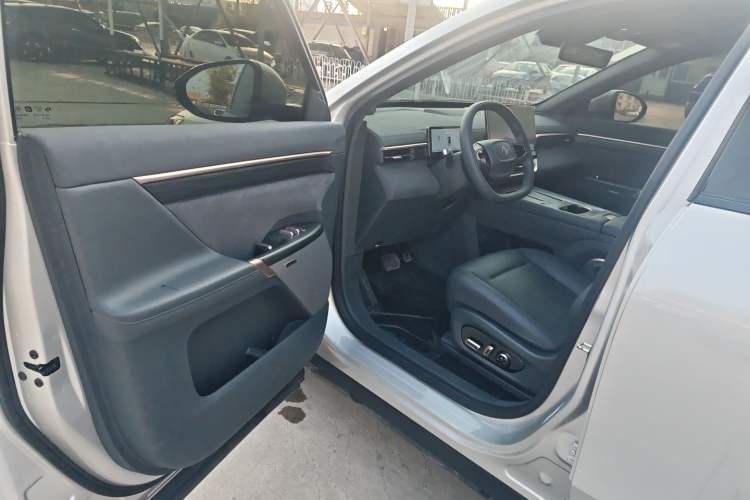 Used Dongfeng eπ eπ008 2024 210Max Range-Extended Version 6 Seats