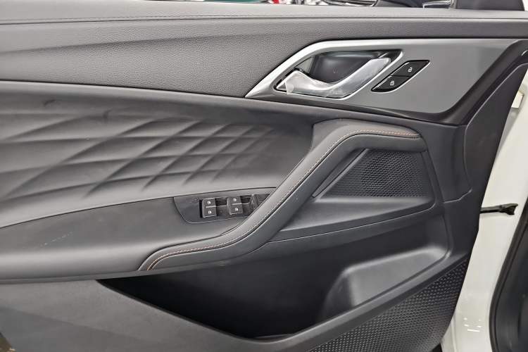 Used Roewe RX5 New Energy 2023 eRX5 Ultra-Hybrid Comfort Edition