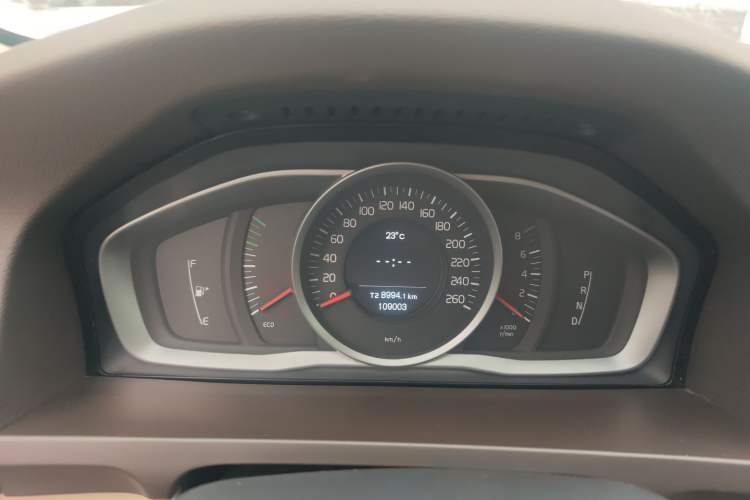 Used Volvo S60 2014 S60L 2.0T Zhiyuan Edition