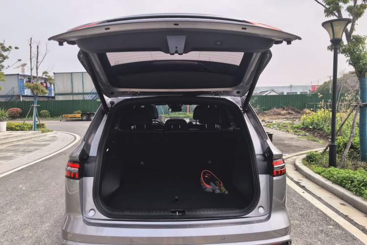 Used Geely Auto Monjaro L 2024 2.0TD DCT EVO Two-Wheel Drive Long-Range Version
