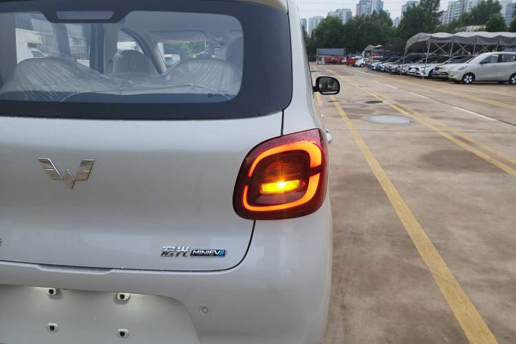 Used Wuling Hongguang MINIEV 2025 Four-Door Version Advanced Edition