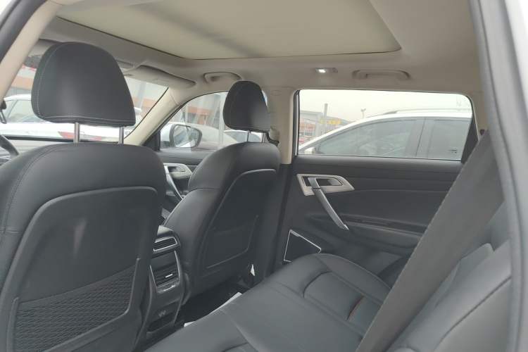 Used Geely Auto Emgrand X7 Sport 2020 1.8TD DCT Two-Wheel Drive Smart Connect 4G-Enabled Version