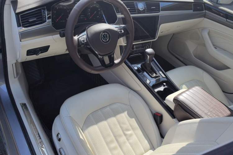 Used Volkswagen Phideon 2021 380TSI Luxury Edition
