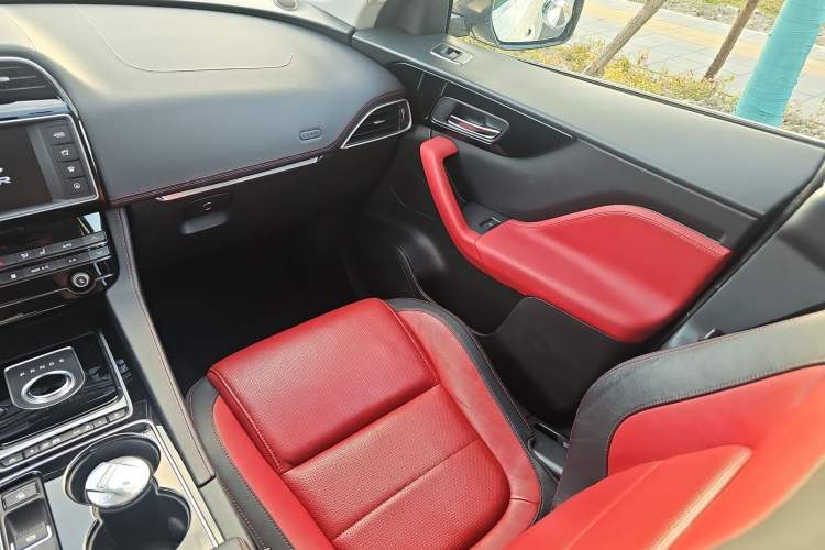 Used Jaguar F-PACE 2016 3.0 SC Four-Wheel Drive R-Sport Sport Edition
