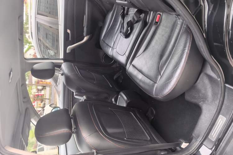 Used Haval H6 2014 Sport Edition 1.5T Manual 4x4 Elite Model Interior 5