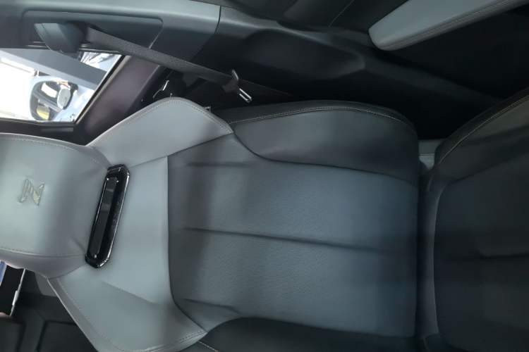 Used CHANGAN OSHAN Z6 New Energy 2023 ZhiDian iDD 150KM Flagship PLUS
