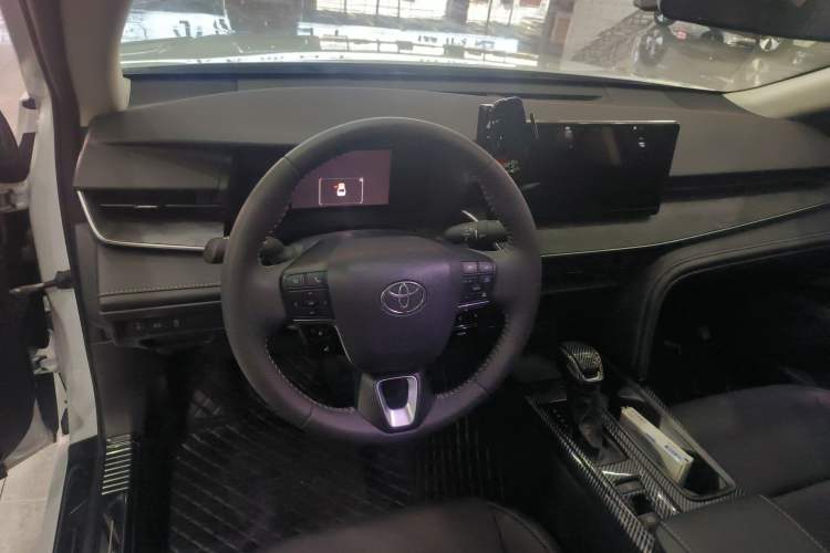 Used Toyota Camry 2024 2.0 GVP Luxury Edition Steering Wheel