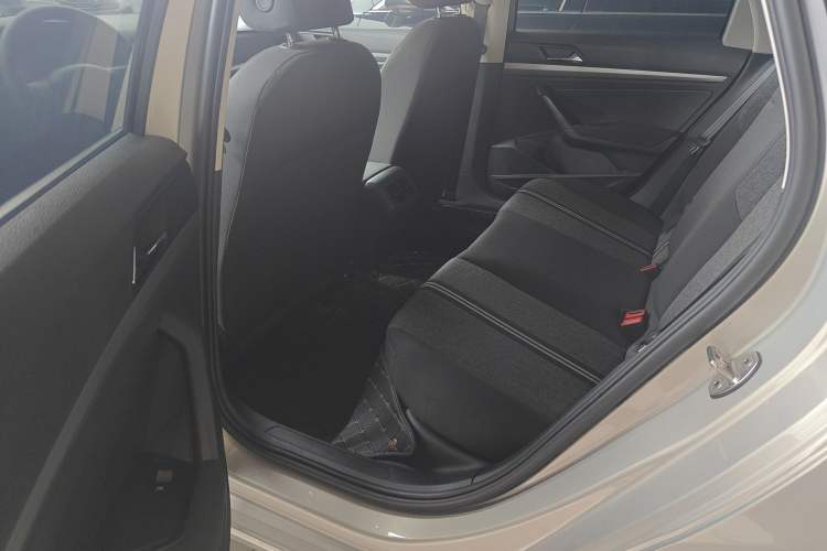 Used Volkswagen Lavida 2019 1.5L Automatic Fashion Edition China VI