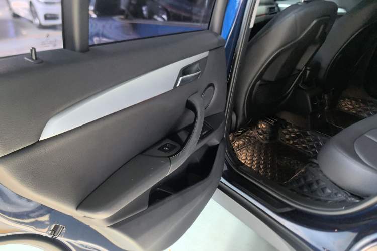 Used BMW X1 2018 sDrive18Li Fashion Model Interior 1