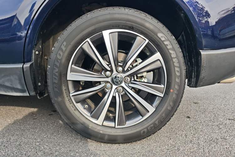 Used Toyota Harrier 2023 2.0L CVT Two-Wheel Drive Luxury Edition
