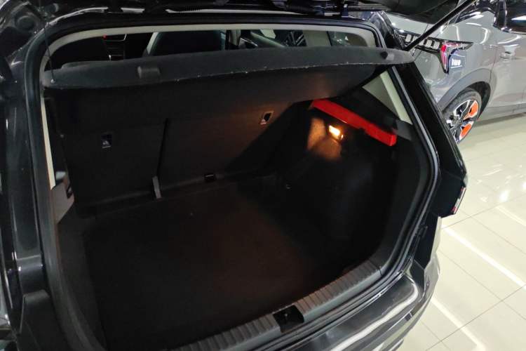 Used Volkswagen Tharu 2023 300TSI Two-Wheel-Drive Moonlight Edition