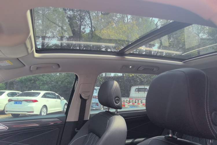 Used Volkswagen Tiguan L 2024 330TSI Automatic Two-Wheel Drive R-Line Enhanced Edition