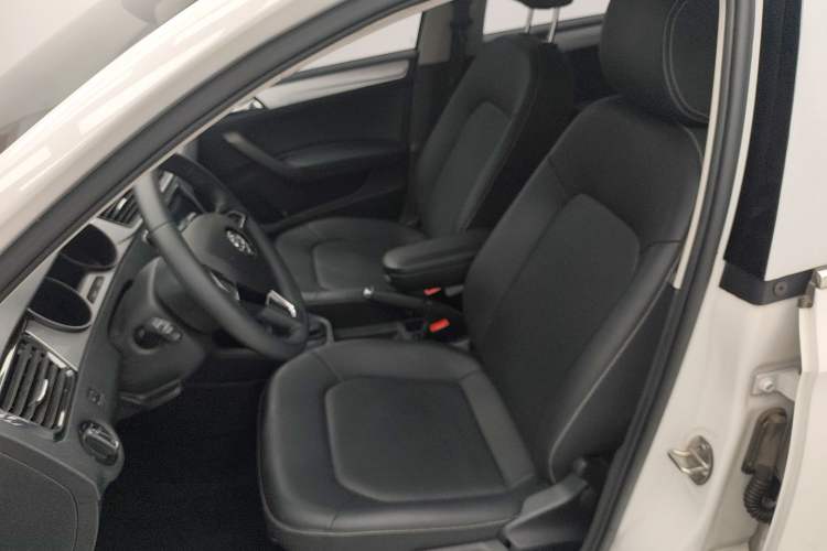 Used Skoda Rapid 2022 1.5L Automatic Comfort Edition Left Front Seat