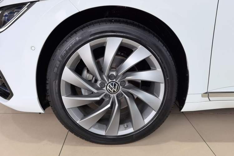 Used Volkswagen FAW-Volkswagen CC 2023 380TSI Striking Edition Exterior 3