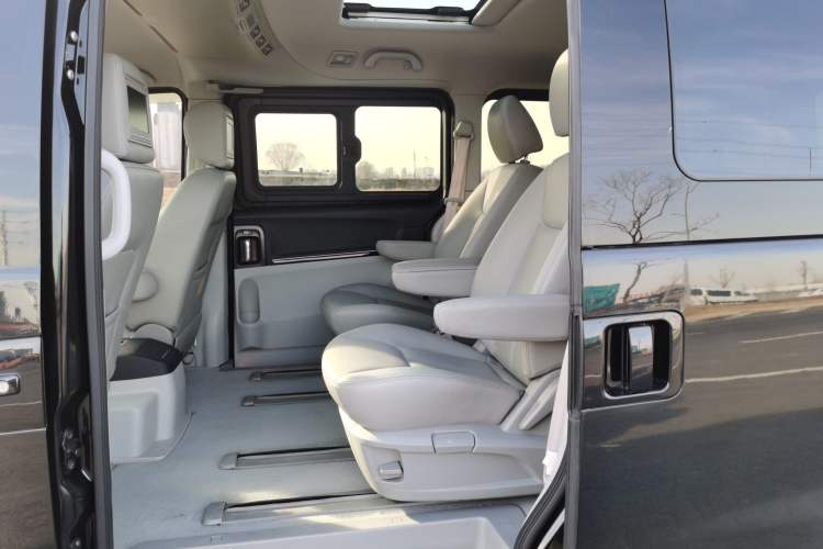 Used JAC Refine M5 2017 2.0T Gasoline Dual-Clutch Executive Version