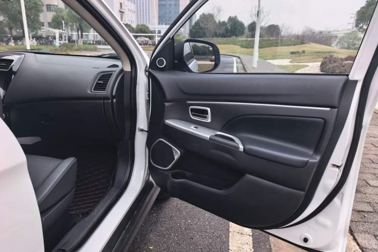 Used Mitsubishi ASX 2018 2.0L CVT Two-Wheel Drive Deluxe Edition