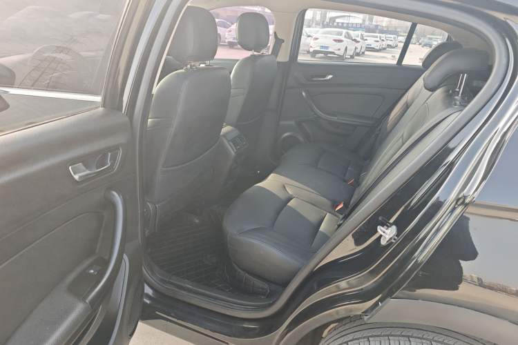 Used Qoros 5 2018 Revised Version 1.6T Automatic Leading Edition