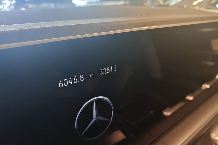 Used Mercedes-Benz GLS 2021 GLS 450 4MATIC Stylish Model Odometer Close Up