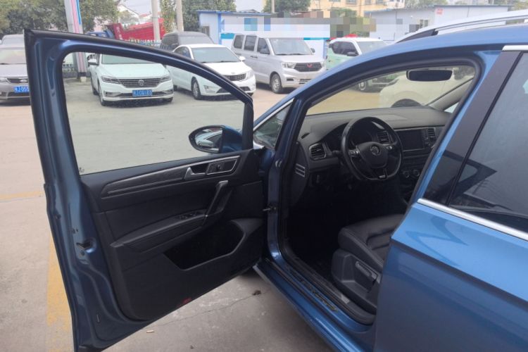 Used Volkswagen Golf Sportsvan 2016 230TSI Automatic Luxury Version