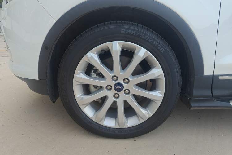 Used Ford Kuga 2015 2.0L GTDi Four-Wheel Drive Prestige Model