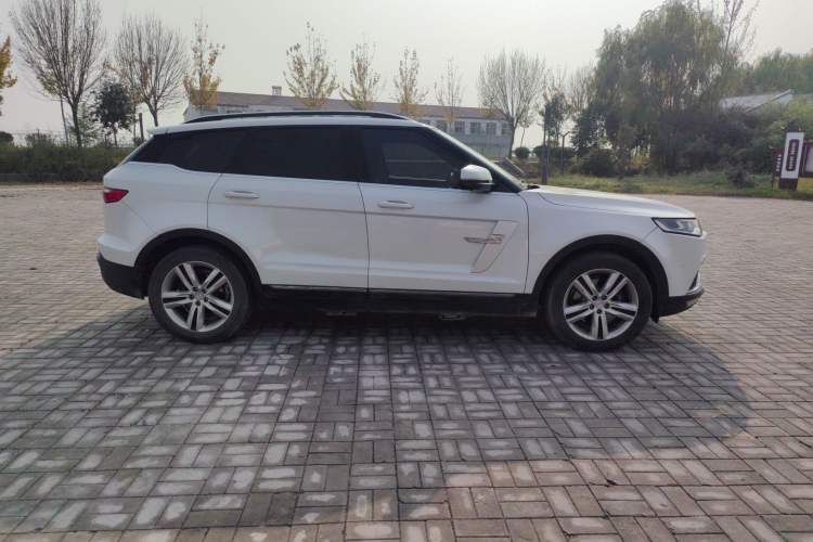 Used Zotye T700 2017 1.8T Dual-Clutch Flagship Model
