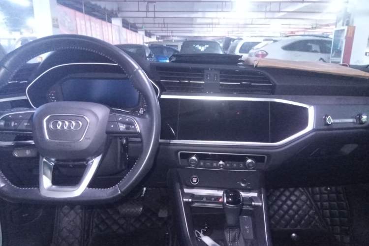 Used Audi Q3 2021 35 TFSI Fashion Dynamic Model