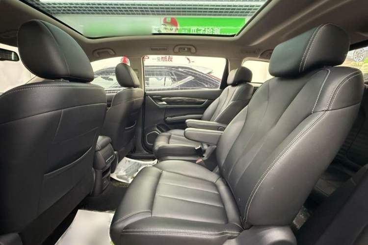 Used BYD Song MAX 2018 1.5T Automatic Smart Connect Luxury 6-Seater
