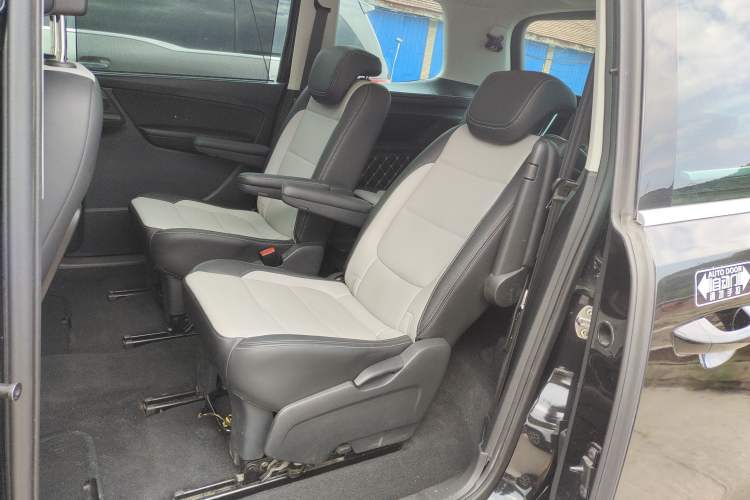 Used Volkswagen Sharan 2018 380TSI Comfort Edition 6-Seater
