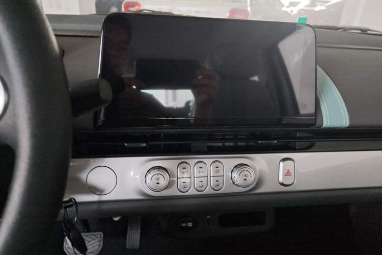 Used Changan Lumin 2025 205 km Xiangqin Version
