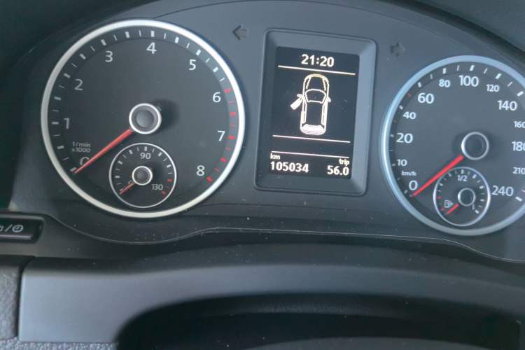 Used Volkswagen Tiguan 2016 280TSI Automatic Two-Wheel Drive Silk Road Comfort Edition Odometer Close Up