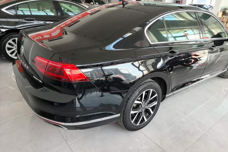 Used Volkswagen Magotan 2020 330TSI DSG Leading Model
