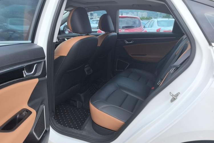 Used Geely Auto Emgrand GL 2020 1.4T CVT Luxury Model Interior 1