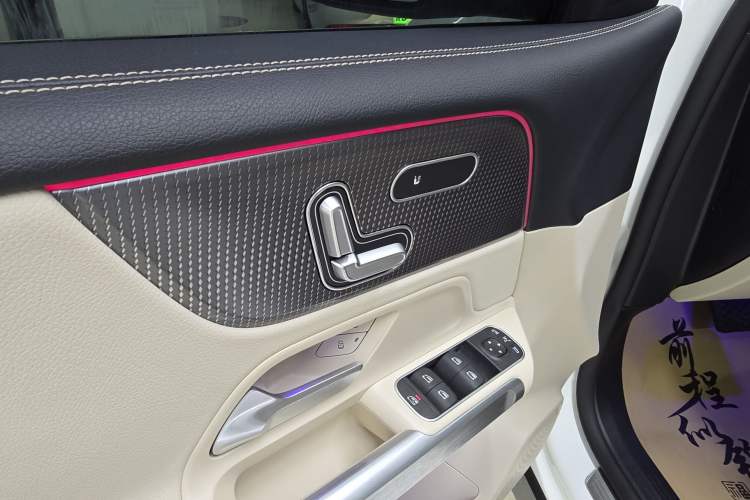 Used Mercedes-Benz EQB 2022 EQB 260 Interior 2