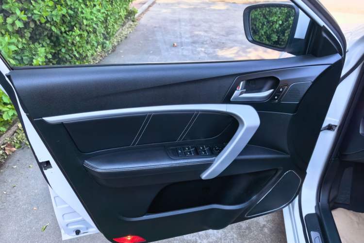 Used Geely Auto Emgrand 2017 Sedan Million Edition 1.5L Manual - Upward Version
