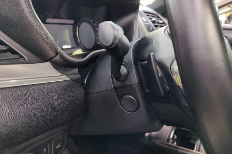 Used Lincoln MKC 2017 2.0T Two-Wheel Drive Deluxe Edition