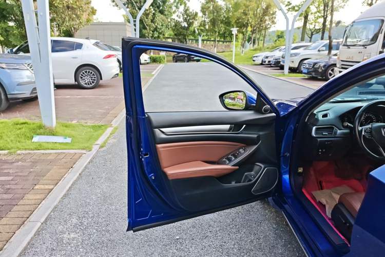 Used Honda Accord 2018 Rui Hybrid 2.0L Rui Ling Edition China VI
