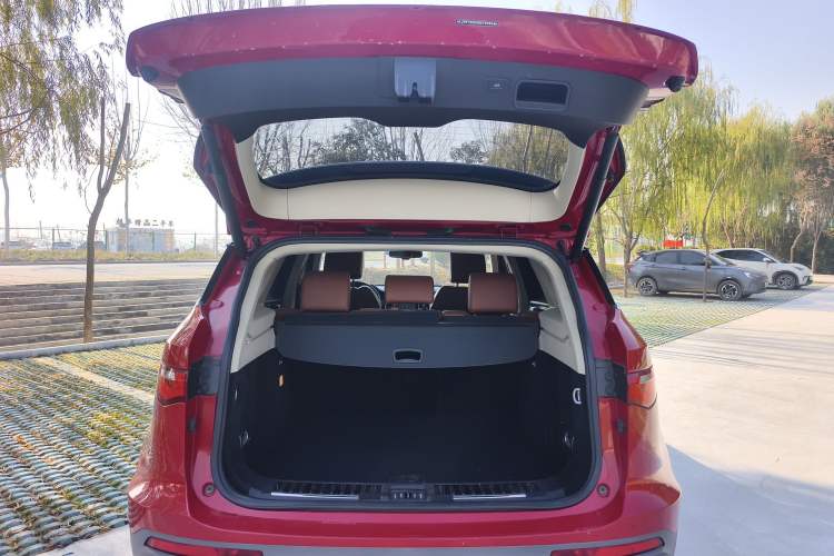 Used Zotye T700 2017 1.8T Dual-Clutch Prestige Model