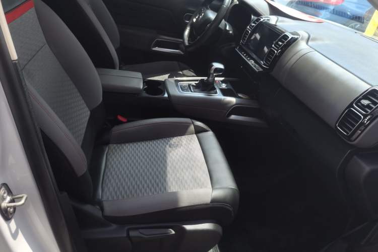Used Citroen C5 AIRCROSS 2017 350THP Fashion Edition Interior 1